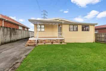 26 White Swan Road, Mount Roskill