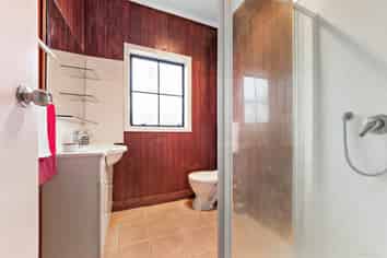 26 White Swan Road, Mount Roskill