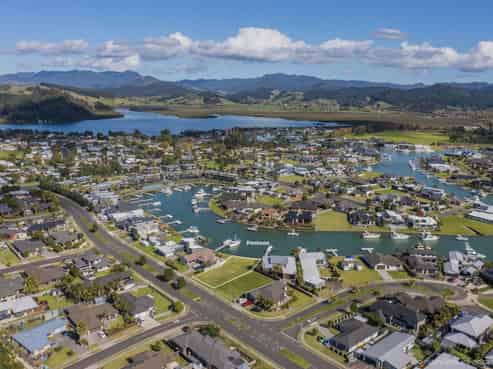 25 Kupe Drive, Whitianga