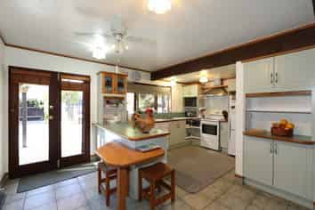 802 Collinge Road, Mayfair