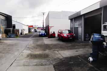 Low Ratio Wairau Industrial - 111m²
