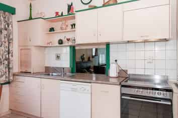 600 Dennett Street, Mahora