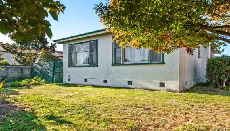 600 Dennett Street, Mahora