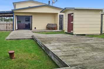 1964 Parewanui Road, Bulls