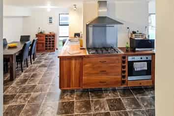 1964 Parewanui Road, Bulls