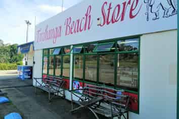 Convenience Store & Takeaways with Accommodation!