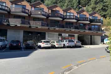 Queenstown Retail