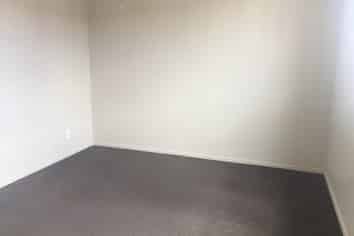 7 Albionvale Road, Glen Eden