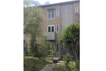 7 Albionvale Road, Glen Eden