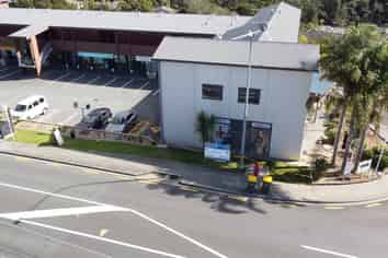 ALBANY OFFICE/ RETAIL WITH POSSIBLE ACCOMMODATION