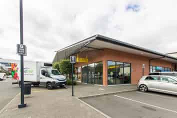 Superb Hospitality Opportunity - Available Now!