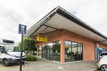 Superb Hospitality Opportunity - Available Now!