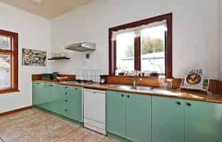 1/133 Frederick Street East, Mayfair