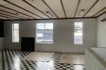 73M2 FIRST FLOOR OFFICE