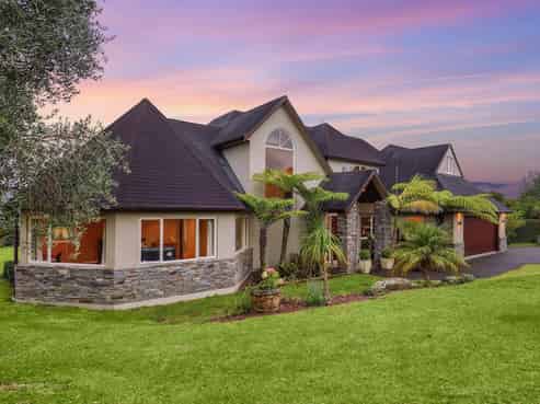 12 Thomas Hunter Lane, Greenhithe