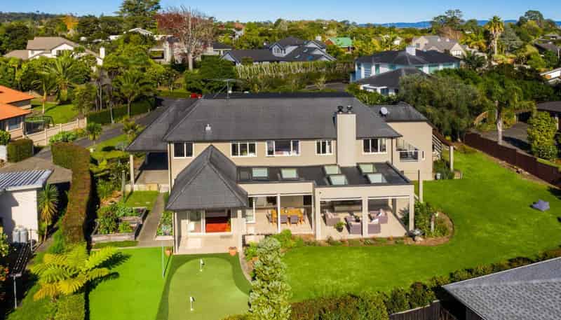 12 Thomas Hunter Lane, Greenhithe