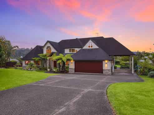 12 Thomas Hunter Lane, Greenhithe