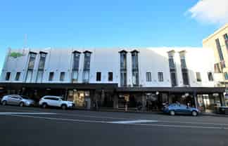 COLOURFUL CHARACTER ON BROADWAY