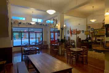 Ideal Food Retail Outlet