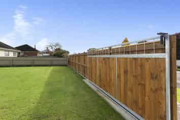 8 Upham Terrace, Roslyn