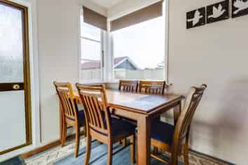 8 Upham Terrace, Roslyn