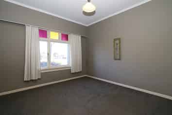 120 Moulson Street, Strathern