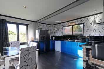 120 Moulson Street, Strathern