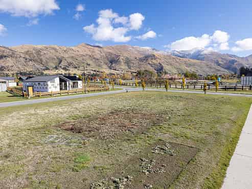 1 Wallace Place, Wanaka