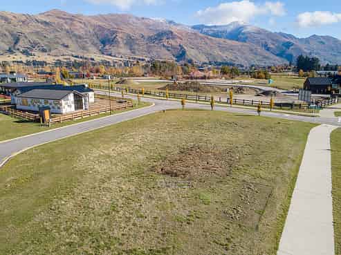 1 Wallace Place, Wanaka