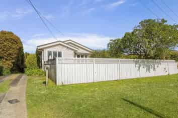 298 East Coast Road, Forrest Hill