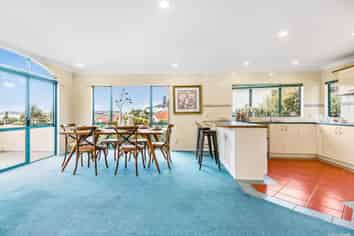 6 Philip Keith Rise, Hillcrest