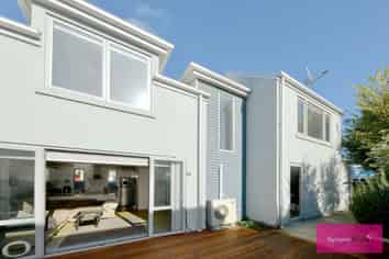 972a Colombo Street, Saint Albans