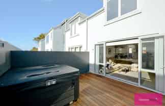 972a Colombo Street, Saint Albans