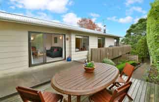 12 St James Avenue, Helensville