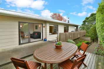12 St James Avenue, Helensville