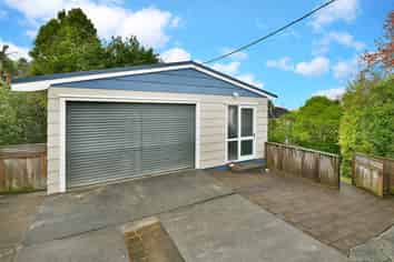 12 St James Avenue, Helensville