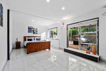 44 Coroglen Ave, Birkenhead