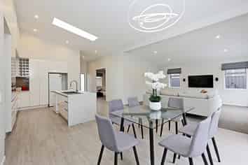 42 Arbuckle Road, Frimley