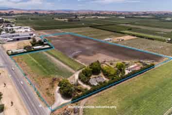 Large Omahu Road Opportunity