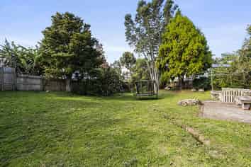 6 Alston Ave, Kelston