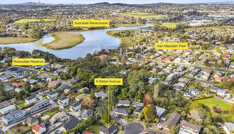 6 Alston Ave, Kelston