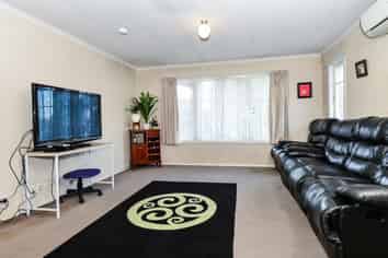 2 Michael Avenue, Dinsdale