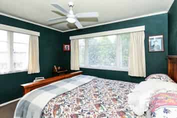 2 Michael Avenue, Dinsdale