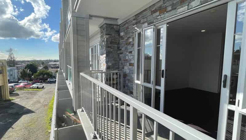 2M/3 Keystone Avenue, Mount Roskill