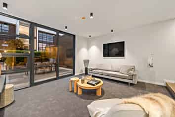 1/10 Kingsland Terrace, Kingsland