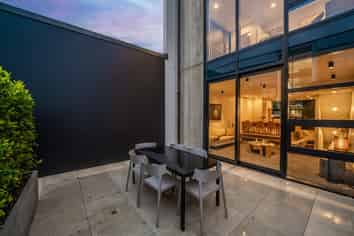 1/10 Kingsland Terrace, Kingsland