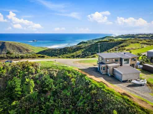 165 Constable Road, Muriwai