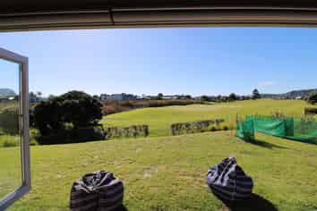 107 Mahoe Place, Matarangi