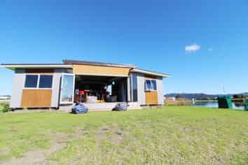 107 Mahoe Place, Matarangi