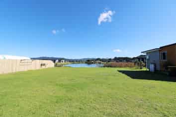 107 Mahoe Place, Matarangi